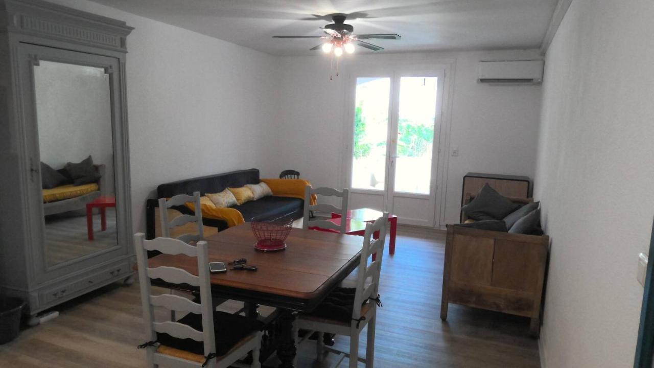 Refurbished Apartment 4 People 300M From The Sea Сент-Мари-де-ла-Мер Экстерьер фото